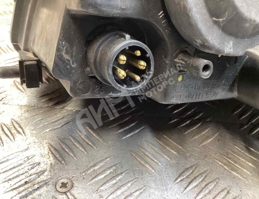 Фара правая Volkswagen Passat B5 (3B) 1996-2000  Volkswagen Passat Passat B5 (3B) 1996-2000