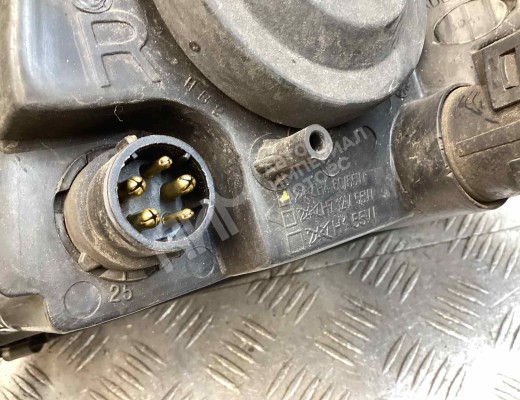 Фара правая Volkswagen Passat B5 (3B) 1996-2000  Volkswagen Passat Passat B5 (3B) 1996-2000