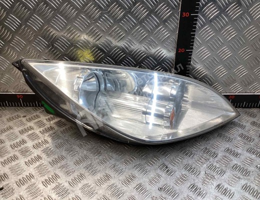Фара правая Mitsubishi Colt VI (Z30) 2004-2008  Mitsubishi Colt Colt VI (Z30) 2004-2008