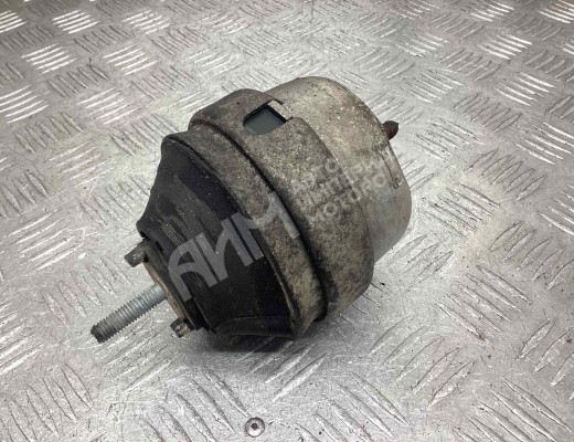 Подушка крепления двигателя Volkswagen Passat B5 (3B) 1996-2000  Volkswagen Passat Passat B5 (3B) 1996-2000