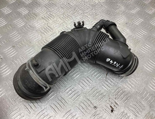 Патрубок воздушного фильтра Audi A3 II (8P) 2005-2008 рестайлинг  Audi A3 A3 II (8P) 2005-2008 рестайлинг