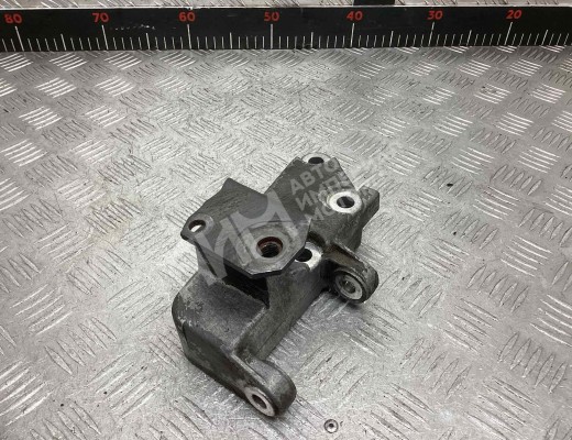 Кронштейн генератора Mercedes Vario (W670) 1996-2013  Mercedes Vario Vario (W670) 1996-2013