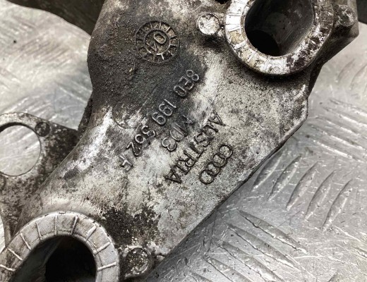 Кронштейн стабилизатора Audi A4 B6 (8EC, 8E5) 2000-2004  Audi A4 A4 B6 (8EC, 8E5) 2000-2004
