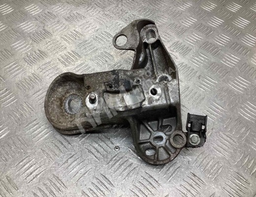 Кронштейн стабилизатора Audi A4 B6 (8EC, 8E5) 2000-2004  Audi A4 A4 B6 (8EC, 8E5) 2000-2004
