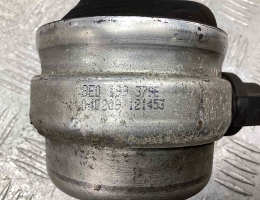 Подушка крепления двигателя Audi A6 C5 (4B) 2001-2004 рестайлинг  Audi A6 A6 C5 (4B) 2001-2004 рестайлинг