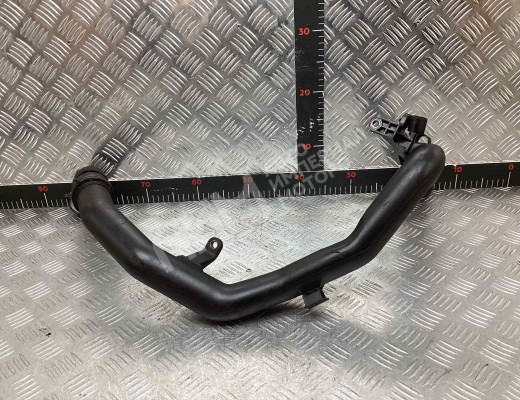 Патрубок интеркулера Skoda Roomster (5J) 2006-2015  Skoda Roomster Roomster (5J) 2006-2015