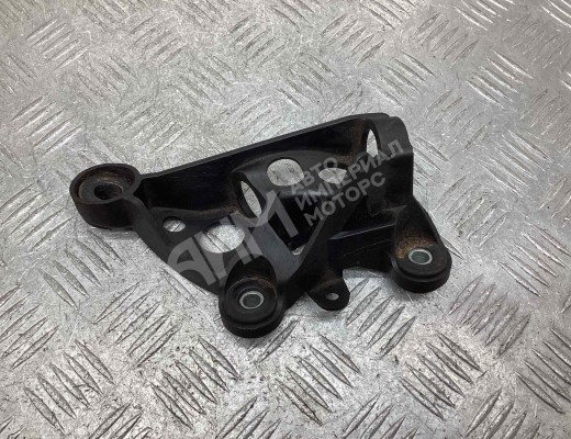 Кронштейн крепления троса КПП Skoda Roomster (5J) 2006-2015  Skoda Roomster Roomster (5J) 2006-2015