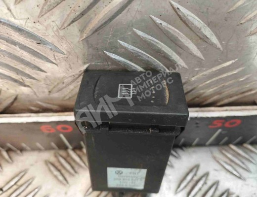 Кнопка подогрева заднего стекла Volkswagen Passat B5 (3B) 1996-2000  Volkswagen Passat Passat B5 (3B) 1996-2000