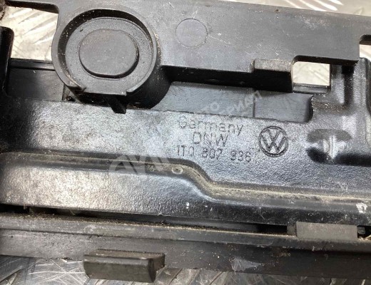 Кронштейн крепления бампера переднего Volkswagen Touran I (1T) 2003-2006  Volkswagen Touran Touran I (1T) 2003-2006