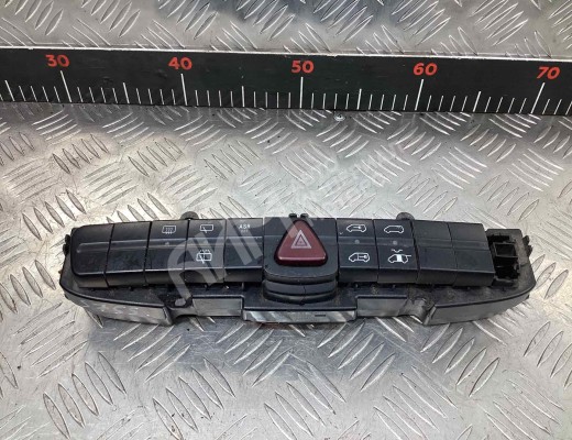 Кнопка аварийной сигнализации Mercedes Vito II (W639) 2003-2010  Mercedes Vito Vito II (W639) 2003-2010