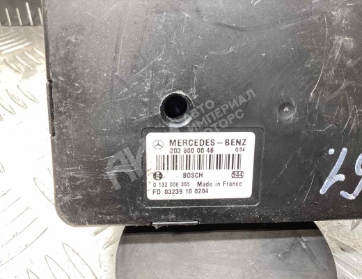 Компрессор центрального замка Mercedes CLK (W209) 2002-2005  Mercedes CLK CLK (W209) 2002-2005