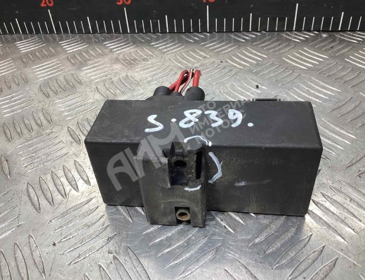 Реле вентилятора Audi A3 I (8L) 2000-2003 рестайлинг  Audi A3 A3 I (8L) 2000-2003 рестайлинг