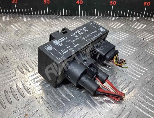 Реле вентилятора Audi A3 I (8L) 2000-2003 рестайлинг  Audi A3 A3 I (8L) 2000-2003 рестайлинг