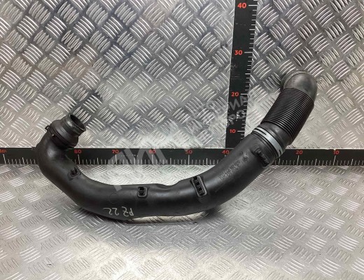 Патрубок интеркулера Volkswagen Caddy III (2K) 2004-2010  Volkswagen Caddy Caddy III (2K) 2004-2010