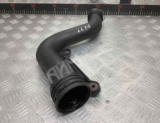 Патрубок интеркулера Volkswagen Caddy III (2K) 2004-2010  Volkswagen Caddy Caddy III (2K) 2004-2010