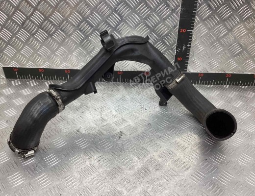 Патрубок интеркулера Volkswagen Passat B6 (3C) 2005-2010  Volkswagen Passat Passat B6 (3C) 2005-2010