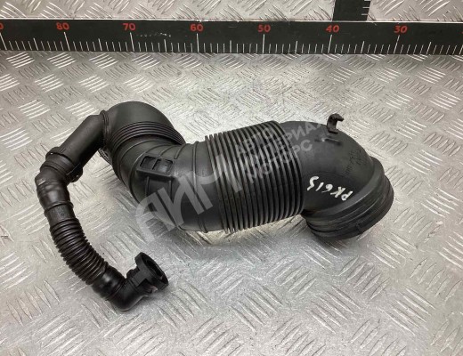 Патрубок воздушного фильтра Volkswagen Passat B6 (3C) 2005-2010  Volkswagen Passat Passat B6 (3C) 2005-2010