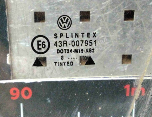 Стекло двери передней левой Volkswagen Bora (1J) 1998-2005  Volkswagen Bora Bora (1J) 1998-2005