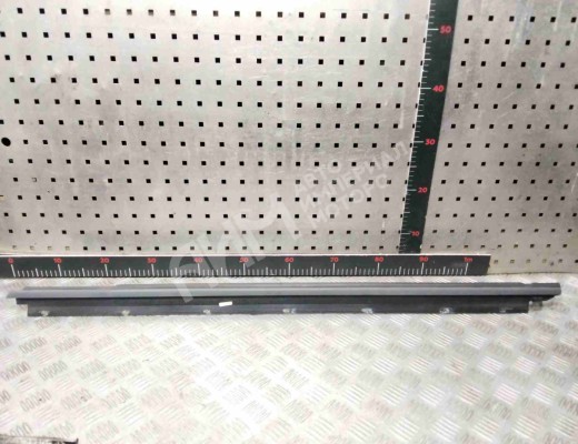 Молдинг стекла двери передней левой наружный Audi A6 C5 (4B) 1997-2001  Audi A6 A6 C5 (4B) 1997-2001