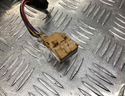 Зеркало наружное левое Audi A4 B6 (8EC, 8E5) 2000-2004  Audi A4 A4 B6 (8EC, 8E5) 2000-2004