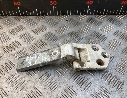 Петля двери задней левой Volkswagen Caddy III (2K) 2004-2010  Volkswagen Caddy Caddy III (2K) 2004-2010