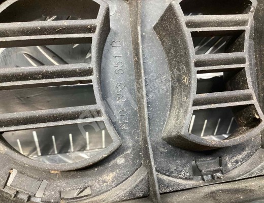 Решетка радиатора Audi A4 B6 (8EC, 8E5) 2000-2004  Audi A4 A4 B6 (8EC, 8E5) 2000-2004