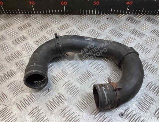 Патрубок радиатора Volkswagen Golf IV (1J) 1997-2004  Volkswagen Golf Golf IV (1J) 1997-2004