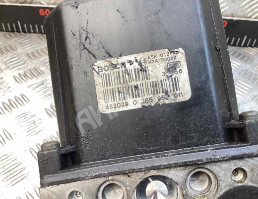 Блок ABS Audi A4 B6 (8EC, 8E5) 2000-2004  Audi A4 A4 B6 (8EC, 8E5) 2000-2004