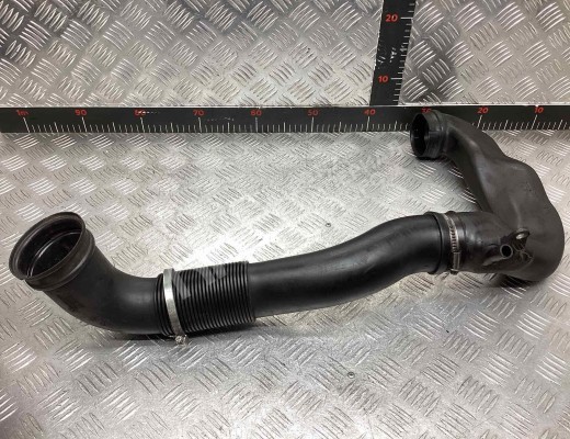 Патрубок воздушного фильтра Opel Astra H 2007-2010 рестайлинг  Opel Astra Astra H 2007-2010 рестайлинг