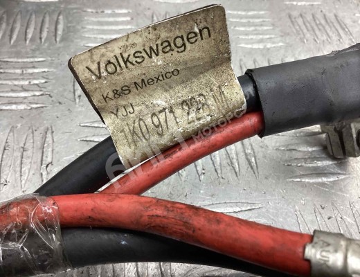 Клемма аккумулятора плюс Volkswagen Golf V (1K) 2004-2009  Volkswagen Golf Golf V (1K) 2004-2009