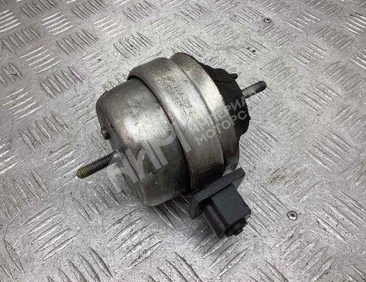 Подушка крепления двигателя Audi A6 C5 (4B) 1997-2001  Audi A6 A6 C5 (4B) 1997-2001