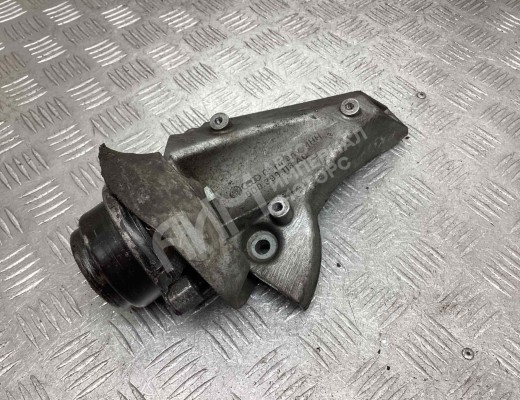 Кронштейн КПП Audi A6 C5 (4B) 1997-2001  Audi A6 A6 C5 (4B) 1997-2001