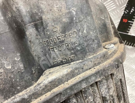 Корпус воздушного фильтра Peugeot 306 1993-2003  Peugeot 306 306 1993-2003