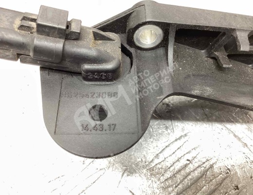 Датчик коленвала Peugeot 306 1993-2003  Peugeot 306 306 1993-2003