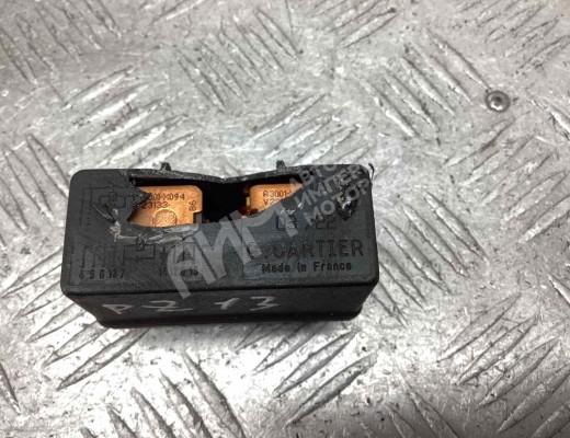 Реле бензонасоса Peugeot 306 1993-2003  Peugeot 306 306 1993-2003