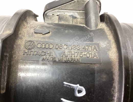 Расходомер воздуха Audi A6 C5 (4B) 2001-2004 рестайлинг  Audi A6 A6 C5 (4B) 2001-2004 рестайлинг