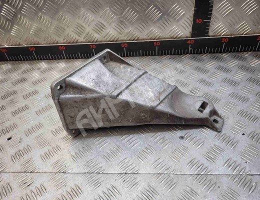 Кронштейн КПП Audi 100 C3 1982-1991  Audi 100 100 C3 1982-1991