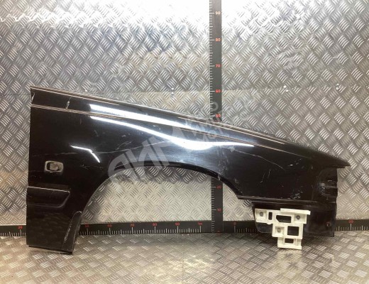 Крыло переднее правое Volvo V40 I (VW) 1995-2000  Volvo V40 V40 I (VW) 1995-2000