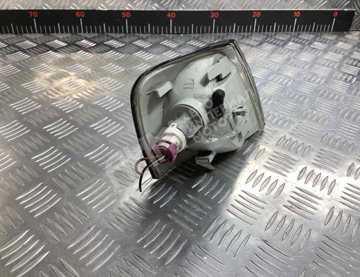 Поворотник левый Volkswagen Passat B5 (3B) 1996-2000  Volkswagen Passat Passat B5 (3B) 1996-2000