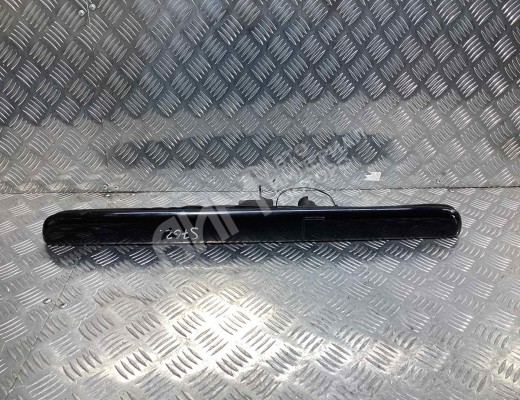 Накладка подсветки номера Volvo V70 I (LW) 1996-2000  Volvo V70 V70 I (LW) 1996-2000