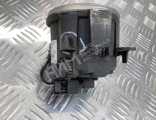 Фара противотуманная правая Ford Focus II 2008-2011 рестайлинг  Ford Focus Focus II 2008-2011 рестайлинг