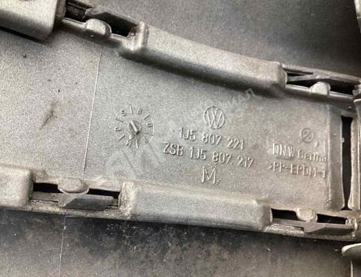 Бампер передний Volkswagen Bora (1J) 1998-2005  Volkswagen Bora Bora (1J) 1998-2005