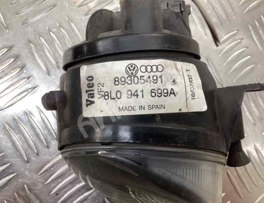 Фара противотуманная левая Audi A3 I (8L) 2000-2003 рестайлинг  Audi A3 A3 I (8L) 2000-2003 рестайлинг