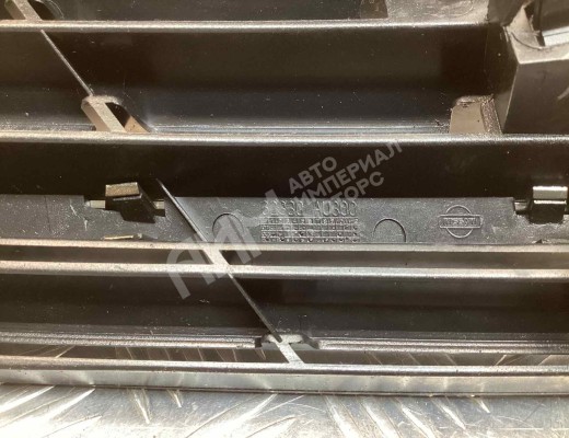 Решетка капота Nissan Primera III (P12) 2002-2008  Nissan Primera Primera III (P12) 2002-2008