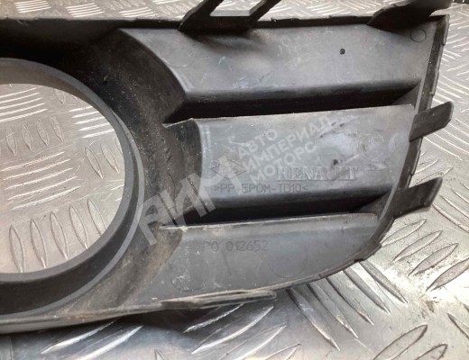 Заглушка (решетка) в бампер передний Renault Laguna III (X91) 2007-2015  Renault Laguna Laguna III (X91) 2007-2015