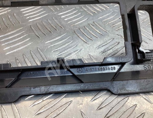 Рамка под магнитолу Mercedes Vario (W670) 1996-2013  Mercedes Vario Vario (W670) 1996-2013