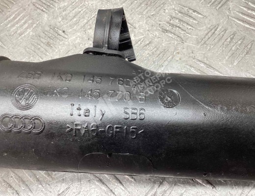 Патрубок интеркулера Volkswagen Golf+ V (5M) 2005-2014  Volkswagen Golf Plus Golf+ V (5M) 2005-2014