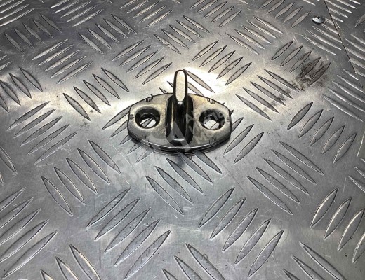 Ответная часть (скоба) замка двери Volkswagen Caddy III (2K) 2004-2010  Volkswagen Caddy Caddy III (2K) 2004-2010