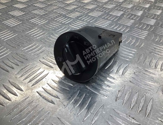 Переключатель света Volkswagen Passat B5 (3B) 1996-2000  Volkswagen Passat Passat B5 (3B) 1996-2000
