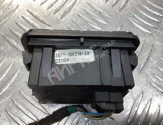 Кнопка подогрева сидений Ford Mondeo III 2003-2007 рестайлинг  Ford Mondeo Mondeo III 2003-2007 рестайлинг